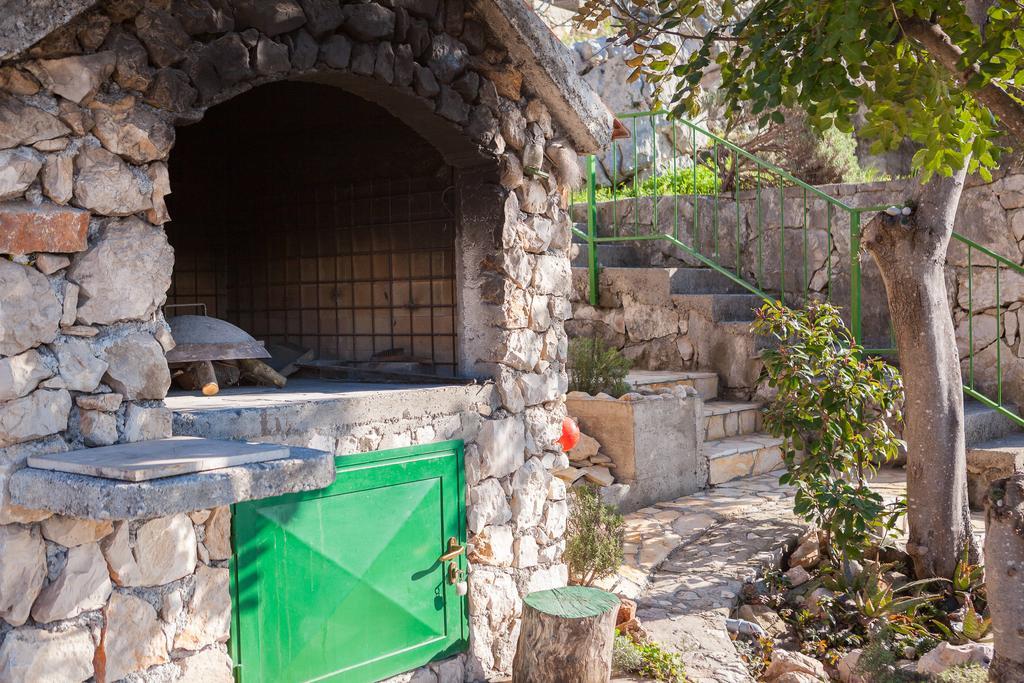 Apartments Amavi Vinišće Zewnętrze zdjęcie