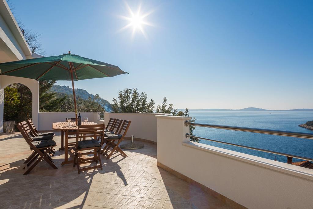 Apartments Amavi Vinišće Zewnętrze zdjęcie
