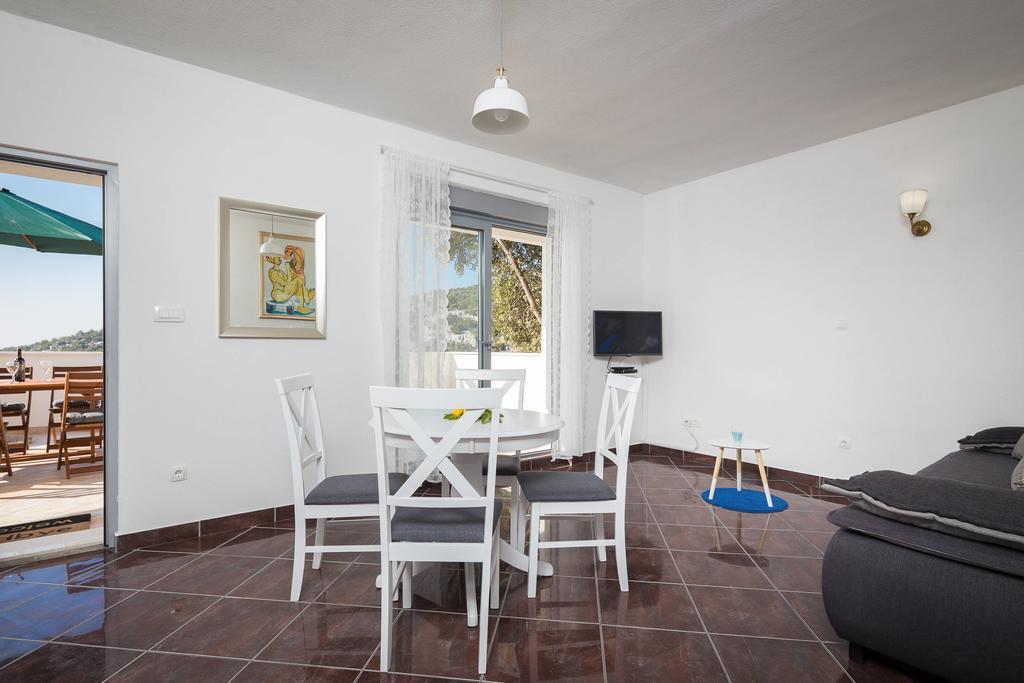 Apartments Amavi Vinišće Zewnętrze zdjęcie