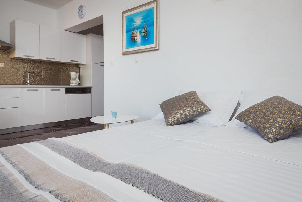 Apartments Amavi Vinišće Zewnętrze zdjęcie