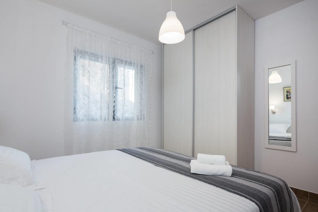 Apartments Amavi Vinišće Zewnętrze zdjęcie