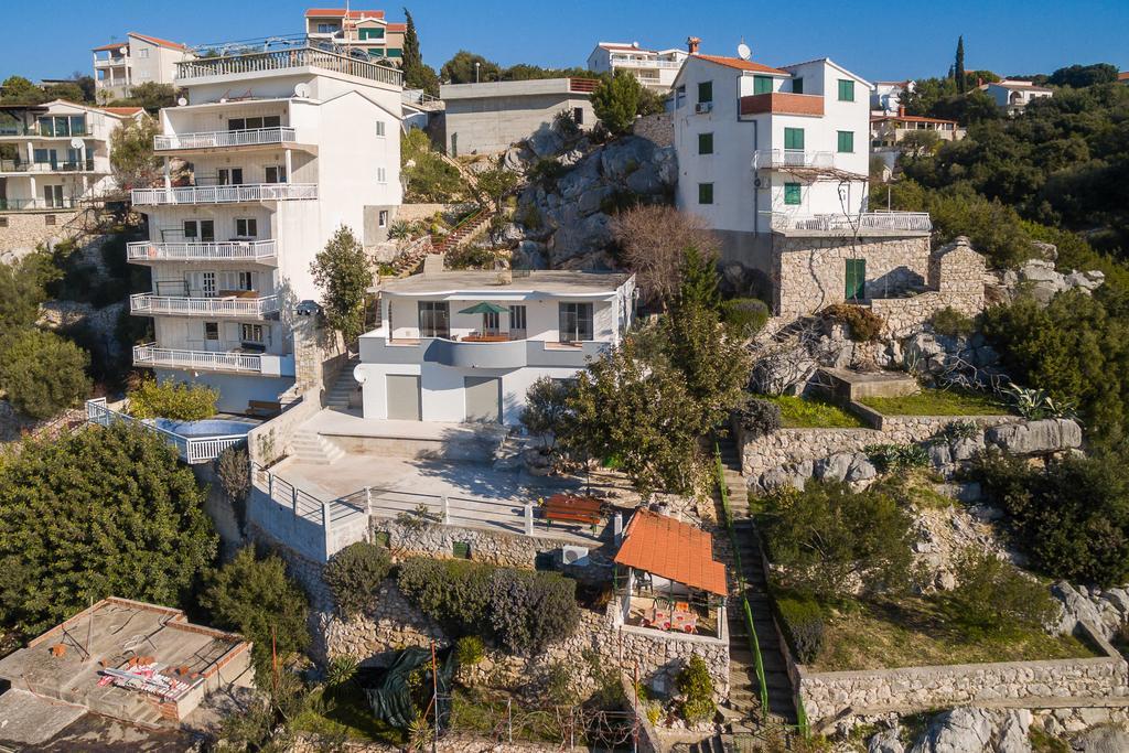 Apartments Amavi Vinišće Zewnętrze zdjęcie