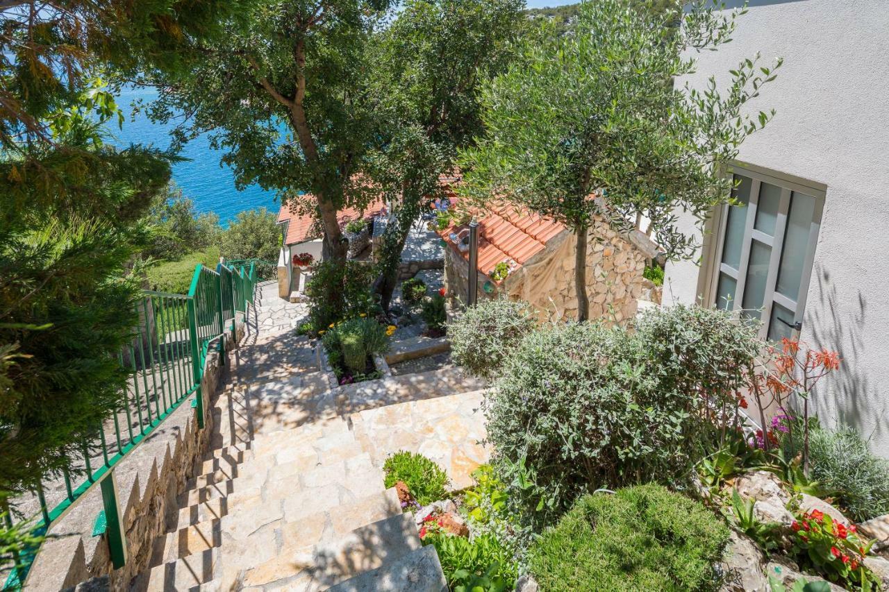 Apartments Amavi Vinišće Zewnętrze zdjęcie